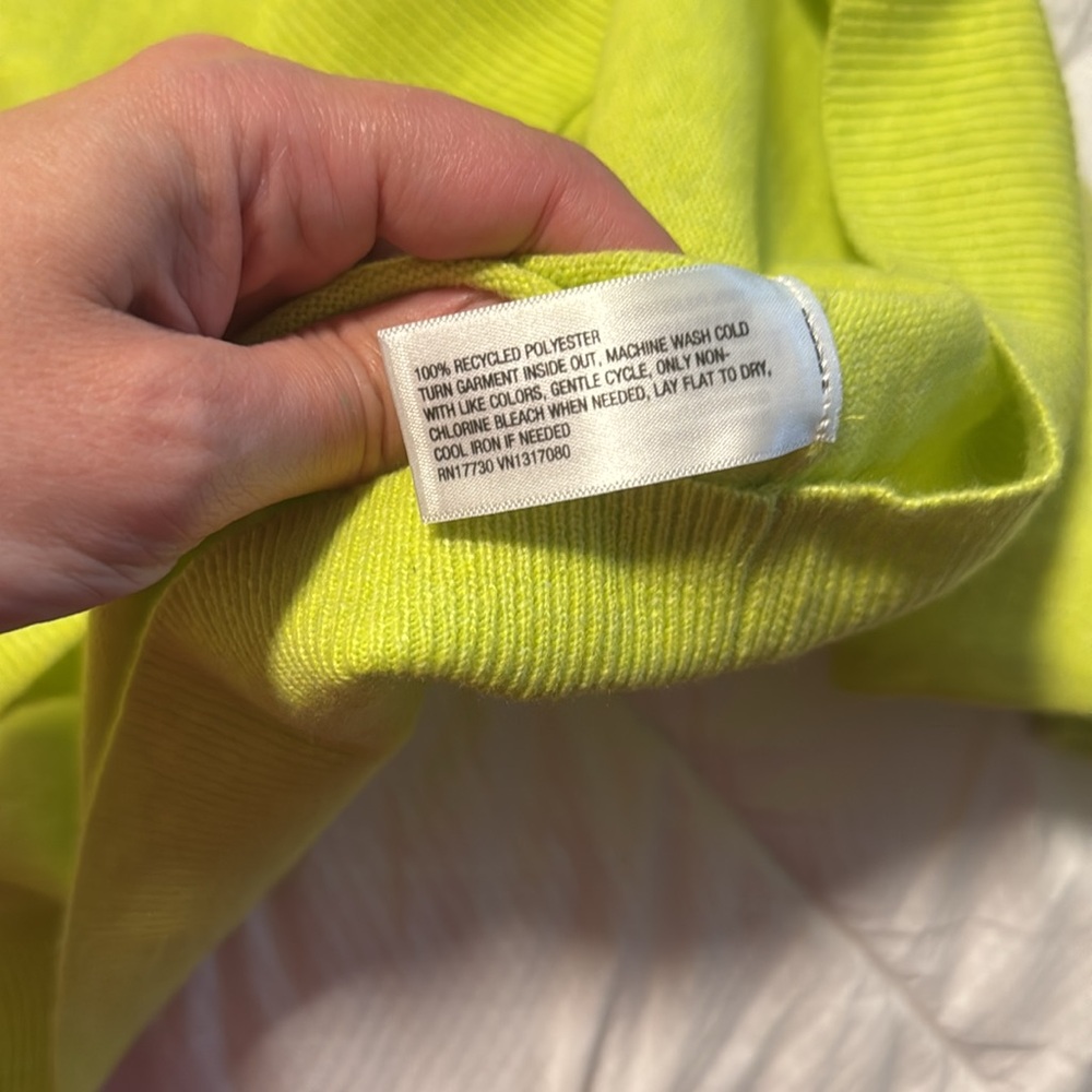 Women’s BRIGHT Lime Green Sweater size large “A new day” target L - Picture 3 of 3